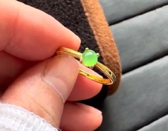 �t�@�b�V�����A�N�Z�T���[002