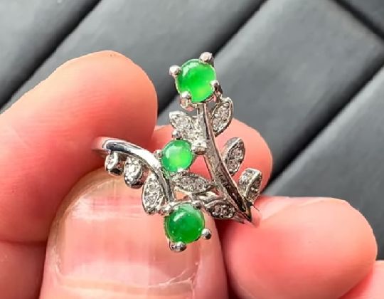 �t�@�b�V�����A�N�Z�T���[023