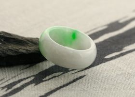 ����ʂ��Ő��V���v�������O651_15��