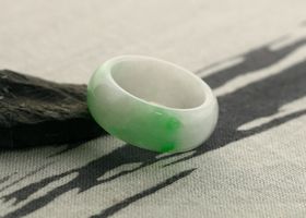 ����ʂ��Ő��V���v�������O651_15��