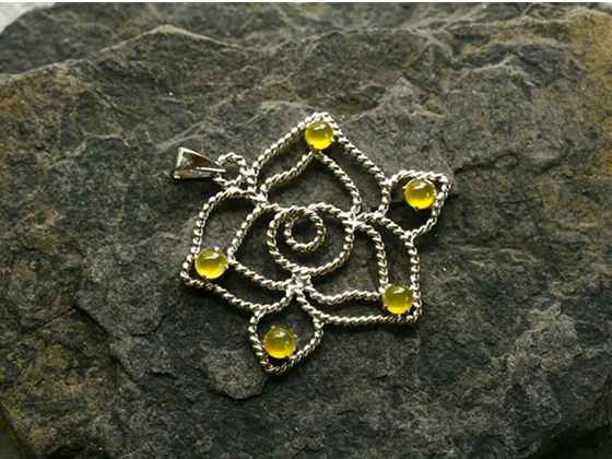 �q�X�C�V���o�[�y���_���g042