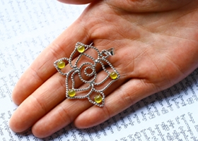 �q�X�C�V���o�[�y���_���g042