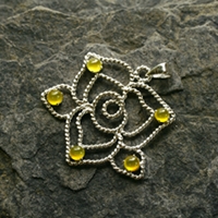 �q�X�C�V���o�[�y���_���g042